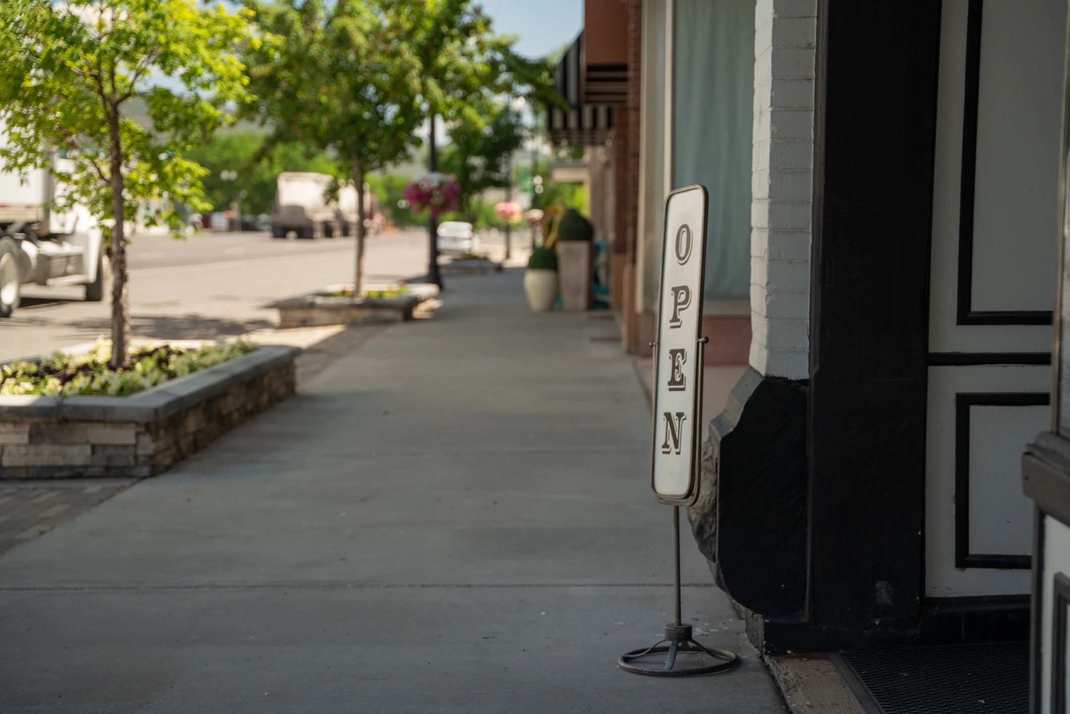 Commercial storefront entrance
